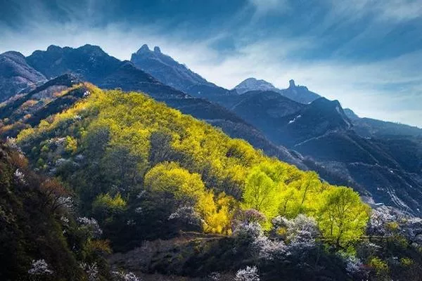 白石山景區(qū)<a href='http://pasaelectricity.com/' target=_blank>旅游攻略</a>一日游