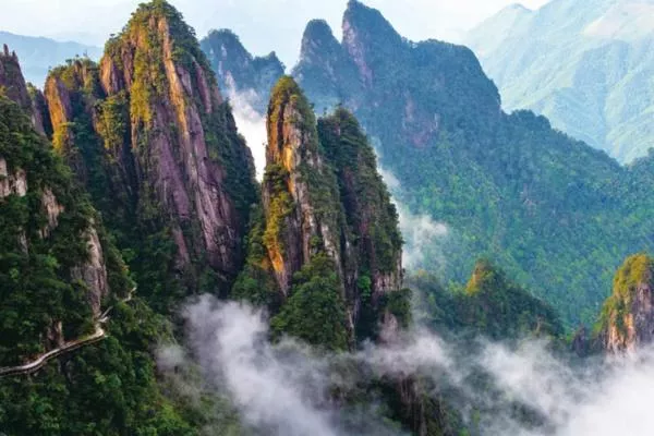莽山五指峰景區(qū)<a href='http://pasaelectricity.com/' target=_blank>旅游攻略</a>一日游